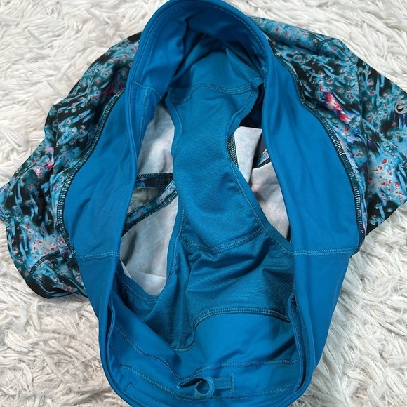 Lululemon Speed Up Short *2.5" Quick Start Multi / Hawaiian Blue - Picture 3 of 6